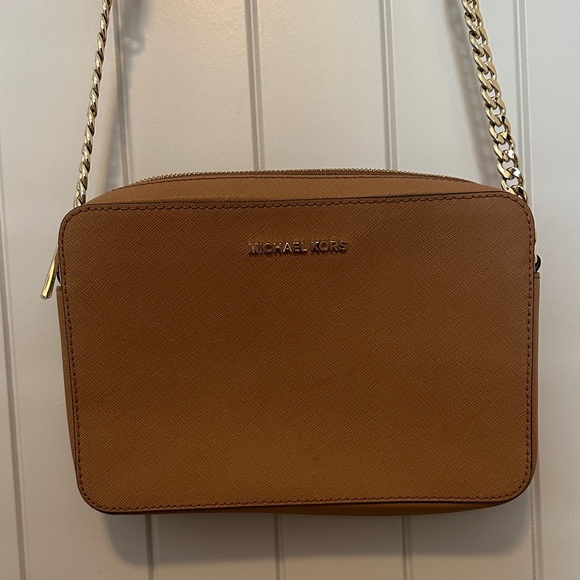 Michael Kors Brown Crossbody with Gold Chain - Picture 1 of 6